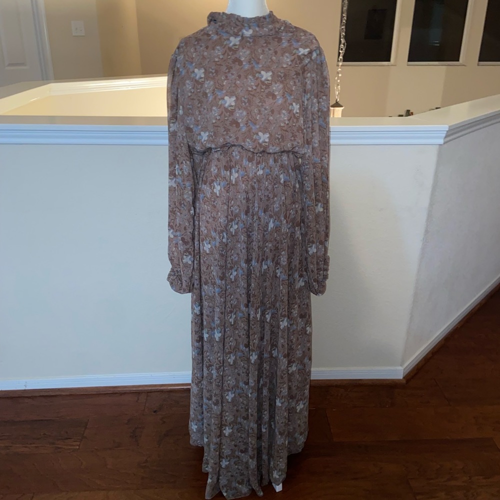 BRAND NEW FAL MAXI DRESS